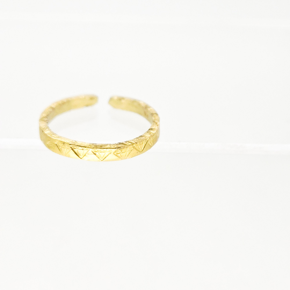 Lovestruck Matrix Ring — Raw Brass
